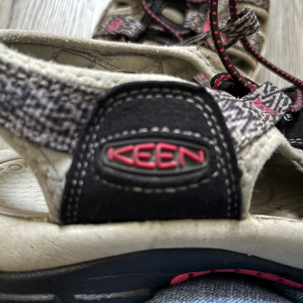 Keen Women's Waterproof Sandals - Black/Bright Rose - Picture 3 of 5
